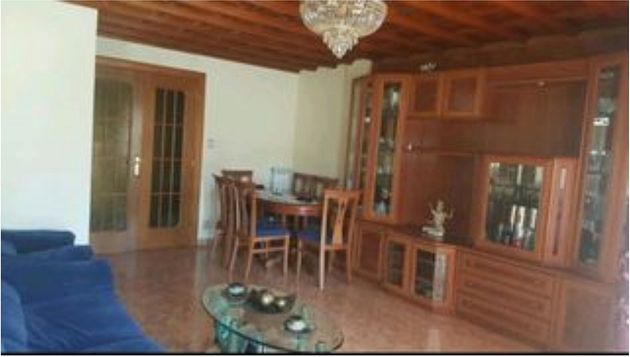 Foto 2 de Piso en venta en calle Diputación Provincial de 4 habitaciones con muebles y balcón