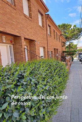 Foto 1 de Casa adossada en venda a avenida Can Campanya de 3 habitacions amb terrassa i garatge