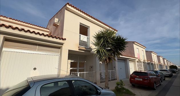 Foto 2 de Venta de casa adosada en calle Alcalde José Idrag de 3 habitaciones con garaje y aire acondicionado