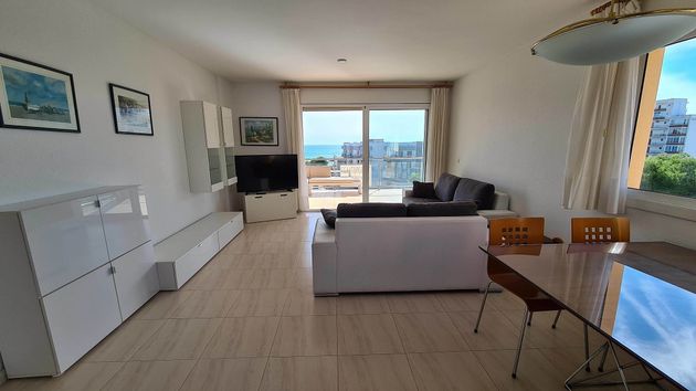 Foto 2 de Apartamento en venta en calle Miguel de Cervantes de 2 habitaciones con terraza y garaje