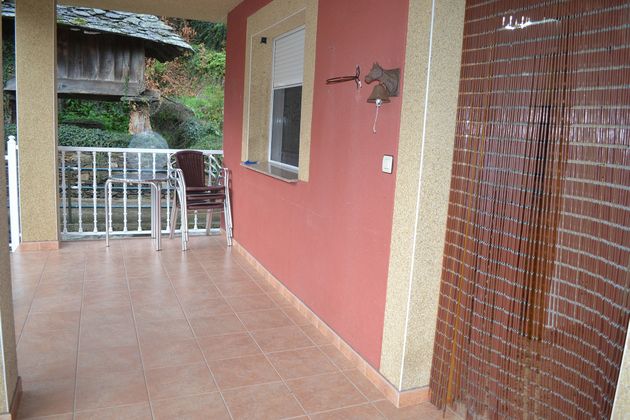 Foto 2 de Casa rural en venta en Cangas del Narcea de 4 habitaciones con terraza y piscina