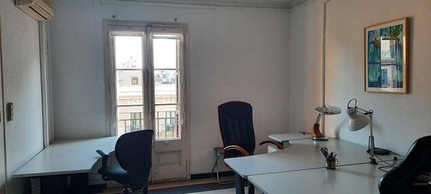 Foto 1 de Oficina en alquiler en ronda Sant Pere de 4 habitaciones con muebles y ascensor