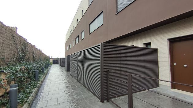 Foto 1 de Alquiler de ático en calle Mestre Ramon Capell de 4 habitaciones con terraza y piscina