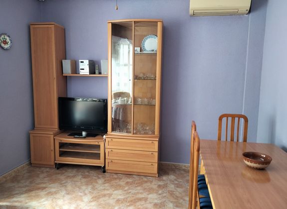 Foto 2 de Apartamento en alquiler en avenida Del Racó de 2 habitaciones y 70 m²