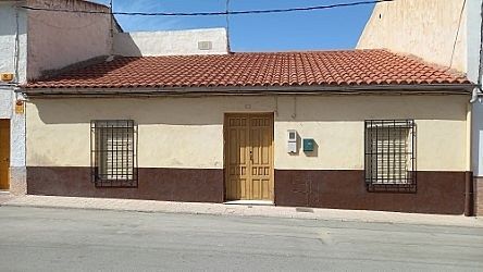Foto 1 de Casa en venda a calle Nueva de 3 habitacions amb terrassa i calefacció