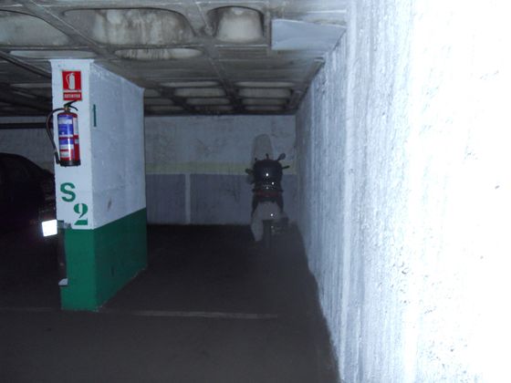 Foto 1 de Alquiler de garaje en calle Garcia de Paredes de 12 m²