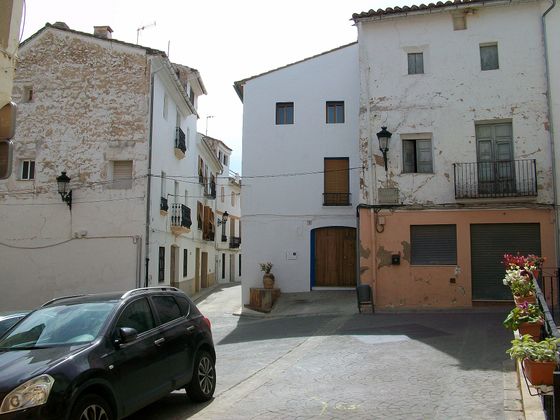 Foto 2 de Casa en venda a plaza Alacant de 5 habitacions amb terrassa