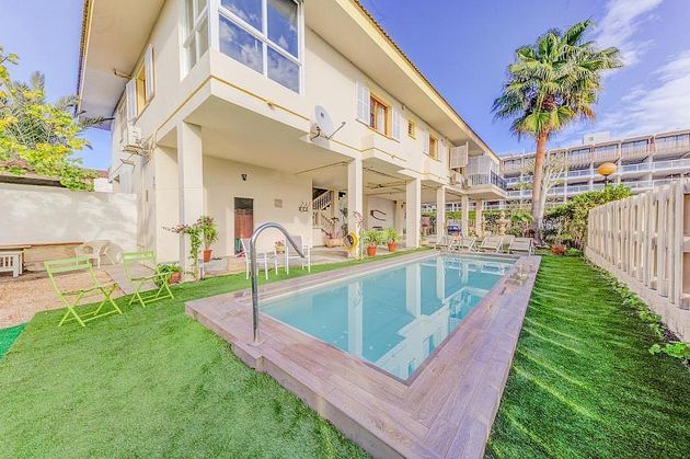 Foto 1 de Casa en lloguer a calle Balandre de 4 habitacions amb terrassa i piscina