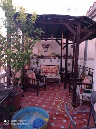 Foto 1 de Casa adossada en venda a calle CL Honduras de 3 habitacions amb terrassa i calefacció