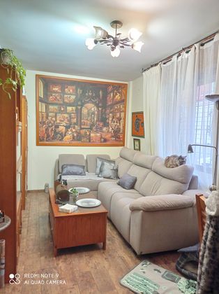 Foto 2 de Casa adossada en venda a calle CL Honduras de 3 habitacions amb terrassa i calefacció