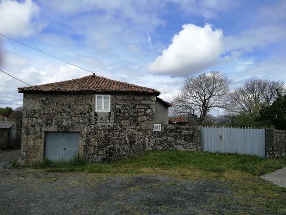 Foto 1 de Casa rural en venda a plaza de 3 habitacions amb terrassa i garatge