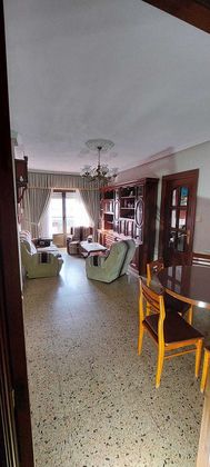 Foto 1 de Pis en venda a calle Monleón de 4 habitacions amb mobles i balcó