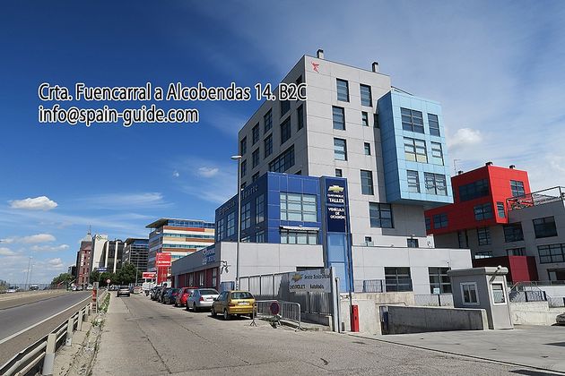 Foto 1 de Alquiler de oficina en carretera Fuencarral a Alcobendas de 2 habitaciones con terraza y piscina