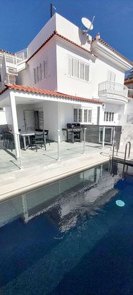 Foto 1 de Casa en venda a calle Agustín Millares Carló de 5 habitacions amb terrassa i piscina