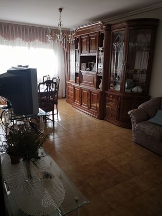 Foto 1 de Venta de piso en calle Lago de Carucedo de 3 habitaciones con garaje y muebles