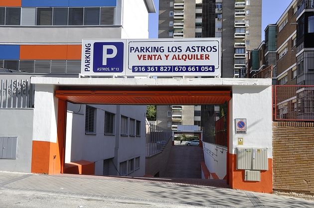 Foto 1 de Garatge en lloguer a calle Los Astros de 12 m²