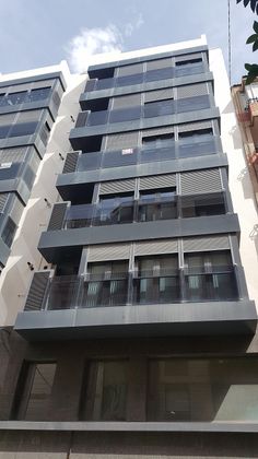Foto 1 de Pis en venda a calle Pascual Amat de 4 habitacions amb balcó i aire acondicionat