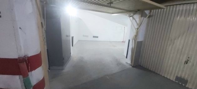 Foto 1 de Garaje en alquiler en calle Ramon y Cajal de 22 m²