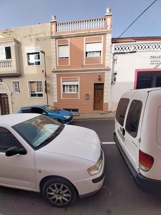 Foto 1 de Casa adossada en venda a calle El Cardonal de 3 habitacions amb garatge i mobles