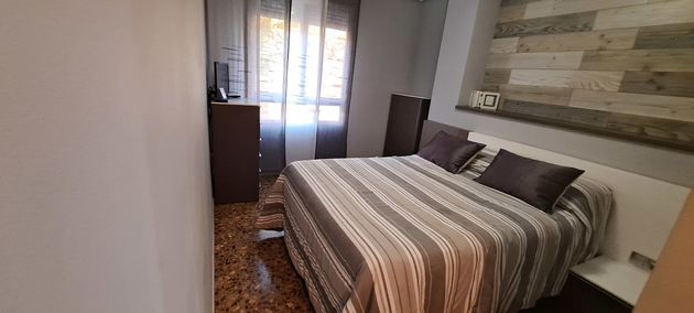 Foto 2 de Piso en venta en plaza Mar de Barents de 3 habitaciones con garaje y aire acondicionado