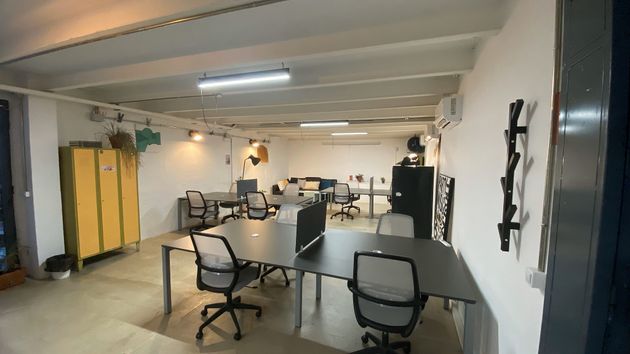 Foto 2 de Oficina en lloguer a calle Diputació de 1 habitació amb terrassa i mobles