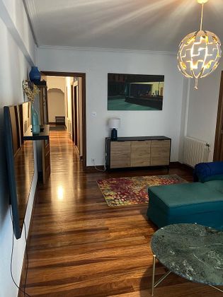 Foto 1 de Alquiler de piso en calle Padre Ignacio Ellacuria de 3 habitaciones con muebles y balcón