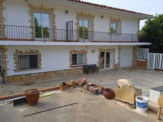 Foto 2 de Casa en venda a calle Jazmín de 5 habitacions amb terrassa i garatge