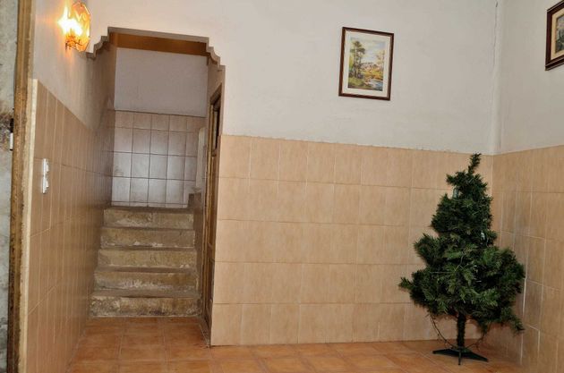Foto 1 de Casa en venta en calle Lleida de 6 habitaciones con terraza y garaje