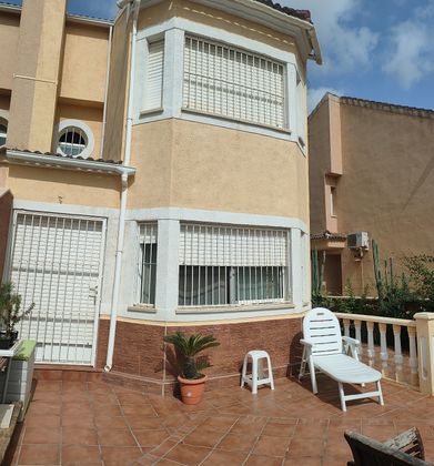 Foto 1 de Casa adosada en venta en calle Avda de la Vereda de 5 habitaciones con garaje y jardín