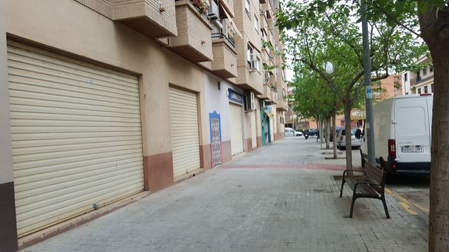 Foto 2 de Local en venda a calle Peñon de Ifach de 1 habitació i 112 m²