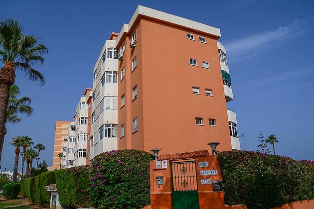 Foto 1 de Pis en venda a calle Cantarranas de 4 habitacions amb terrassa i piscina