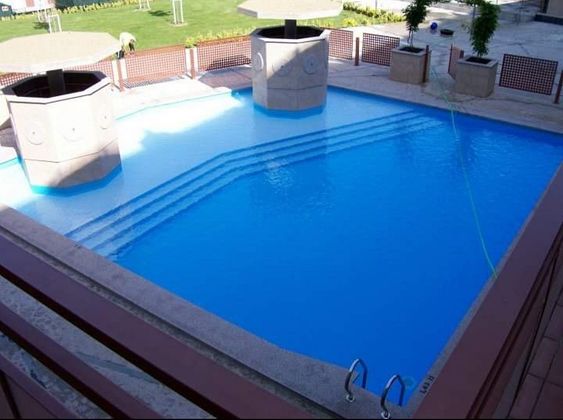 Foto 1 de Piso en venta en calle Cecilio López de Castro de 2 habitaciones con terraza y piscina
