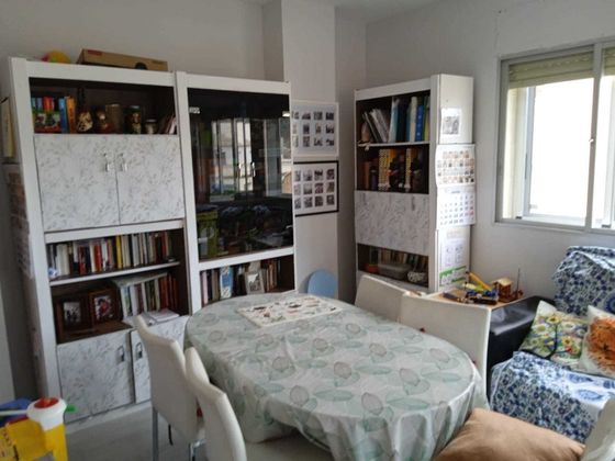 Foto 1 de Pis en venda a calle Barcelona de 4 habitacions amb mobles i balcó