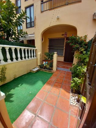 Foto 2 de Apartament en lloguer a calle Dolores Viudes Blasco de 1 habitació amb terrassa i piscina