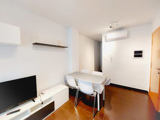 Foto 1 de Alquiler de apartamento en calle Cartagena de 2 habitaciones y 55 m²