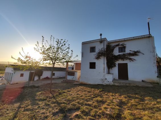 Foto 1 de Casa rural en venta en vía Camí Caus de 3 habitaciones y 1012 m²