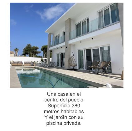 Foto 1 de Xalet en lloguer a calle Bahía de Cadiz de 6 habitacions i 280 m²