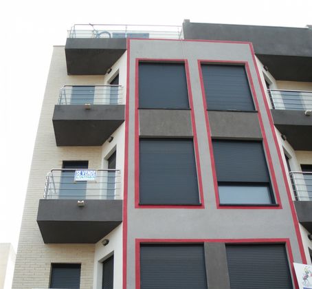 Foto 1 de Piso en venta en calle Apolo de 2 habitaciones con terraza y aire acondicionado