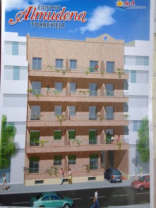 Foto 2 de Piso en venta en calle Almudena de 3 habitaciones con terraza y aire acondicionado