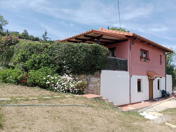 Foto 2 de Casa en venda a Candamo de 3 habitacions amb terrassa i garatge