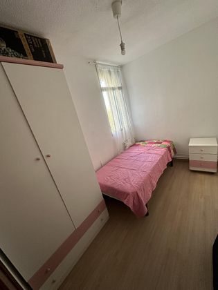 Foto 2 de Compartir pis a calle Ocaña de 3 habitacions amb mobles i aire acondicionat