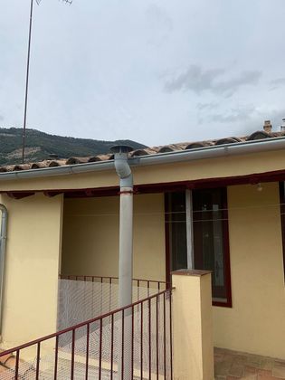 Foto 2 de Casa adossada en lloguer a colonia Sant Martí de 3 habitacions amb terrassa i balcó