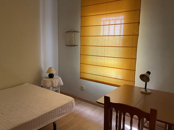 Foto 1 de Compartir casa a calle Toreros de 3 habitacions amb mobles i calefacció