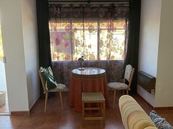 Foto 2 de Compartir casa rural a calle Toreros de 1 habitació amb mobles i aire acondicionat