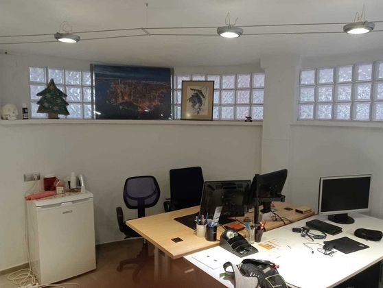 Foto 1 de Oficina en lloguer a plaza La Travessa de 1 habitació i 50 m²