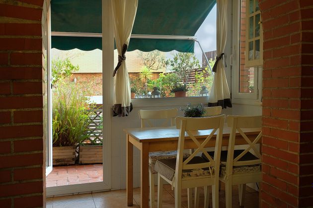 Foto 2 de Dúplex en venda a calle Ramón Albó de 3 habitacions amb terrassa i jardí