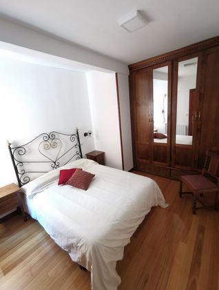 Foto 2 de Alquiler de piso en calle Menendez Pelayo de 3 habitaciones con muebles y calefacción