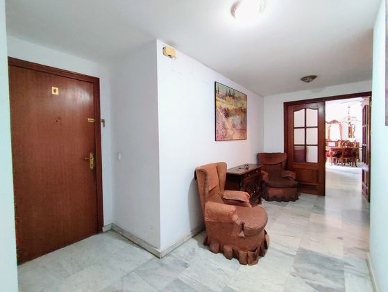 Foto 2 de Venta de apartamento en plaza Cardenal Toledo de 5 habitaciones con garaje y aire acondicionado