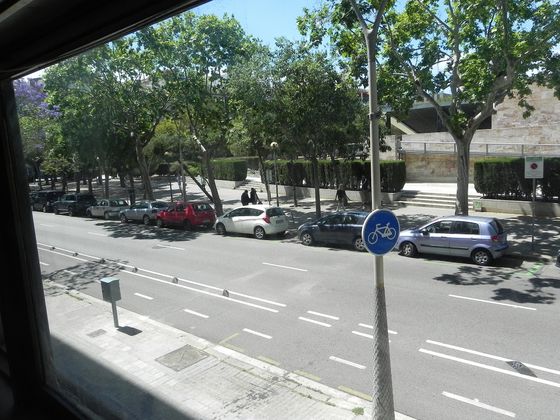 Foto 1 de Venta de oficina en calle Viilamarí de 3 habitaciones con terraza y calefacción