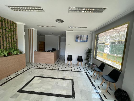 Foto 2 de Oficina en lloguer a calle Pintor Cipriano Maldonado amb mobles
